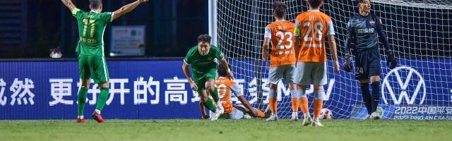蓝鲸体育官网-高迪时隔4年中超再进球 梅开二度模仿哈兰德打坐