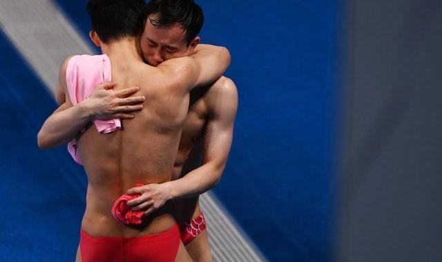 蓝鲸体育APP-梦之队男单3米板揽金银 “绝代双骄”捍卫霸主地位