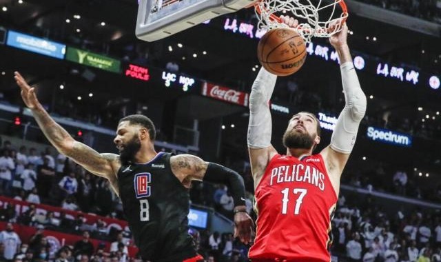 蓝鲸体育直播-4年后再次双双无缘季后赛，洛城双雄感受相同烦扰