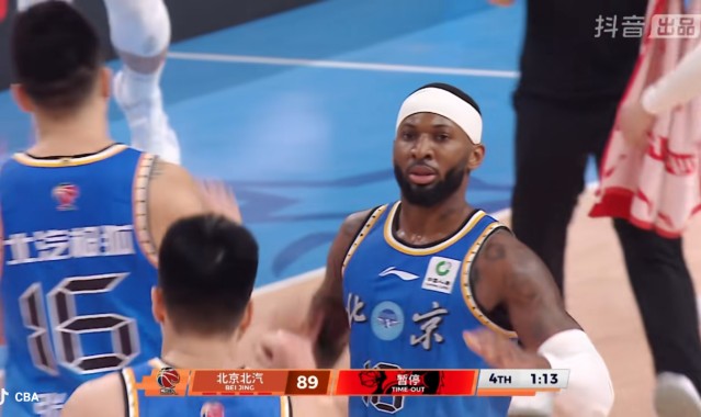 蓝鲸体育直播-北京男篮4分险胜江苏！杰曼28+4，陈盈骏末节超神，这3人打的最差