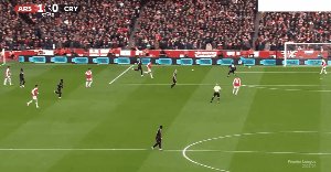 1705755892125055022.gif ars cry 2.gif